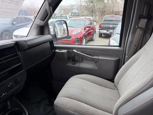 Used 2019 Chevrolet Express 3500 w/ Driver Convenience Package image 15