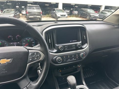 Used 2022 Chevrolet Colorado LT w/ Fleet Safety Package image 34