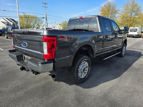 Used 2019 Ford F250 XL w/ STX Appearance Package image 3