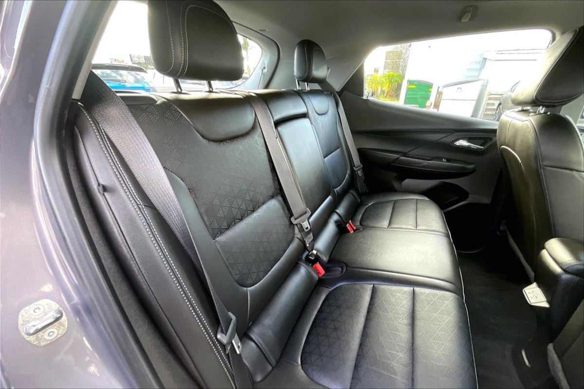 Used 2023 Chevrolet Bolt LT w/ Infotainment Package FWD image 23