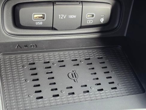 New 2026 Hyundai Venue SEL image 16