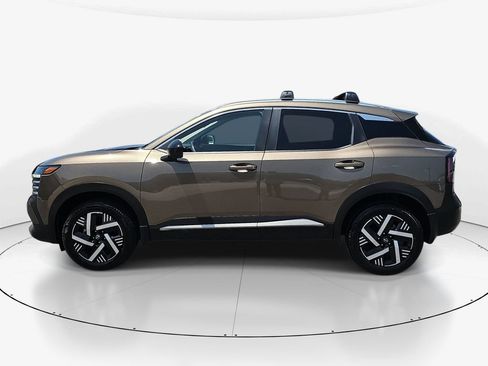 Used 2026 Nissan Kicks SV w/ SV Premium Package FWD image 10