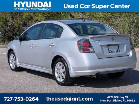 Used 2012 Nissan Sentra 2.0 SR FWD image 3