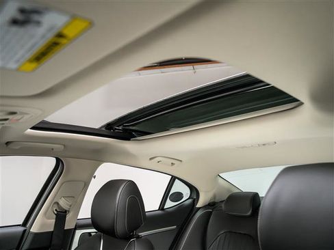 New 2026 Genesis G70 2.5T Prestige image 16