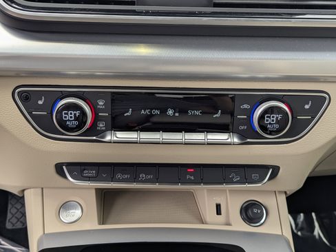 Certified 2025 Audi Q5 2.0T Premium w/ Convenience Plus Package image 29