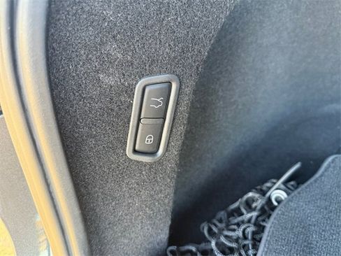 Used 2022 Maserati Levante GT image 10