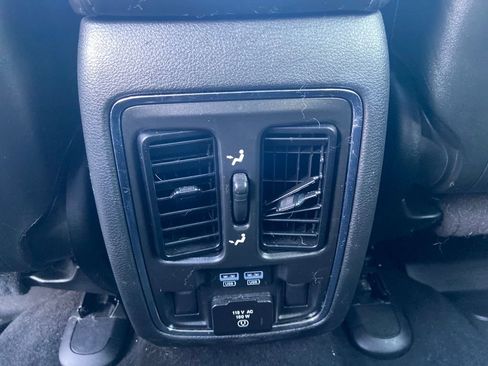 Used 2021 Jeep Grand Cherokee Limited image 18