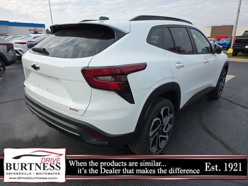 New 2026 Chevrolet Trax RS w/ Driver Confidence Package image 7