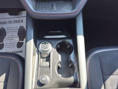 Used 2025 Ford Explorer ST image 18