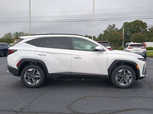 Used 2025 Hyundai Tucson SEL AWD/4WD image 3