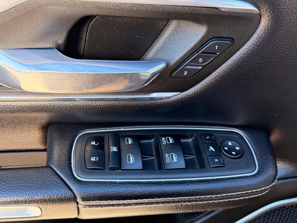 Used 2023 RAM 1500 Laramie AWD/4WD image 22