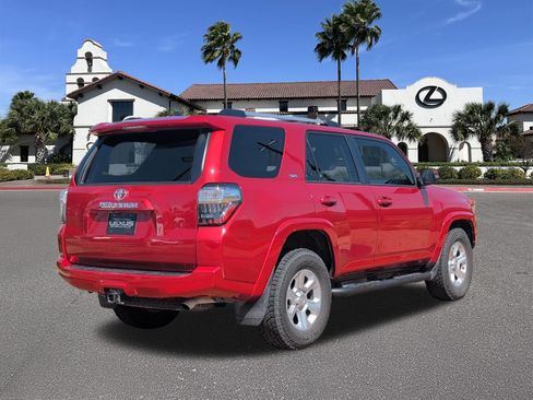 Used 2022 Toyota 4Runner SR5 Premium w/ Moonroof Package RWD image 2