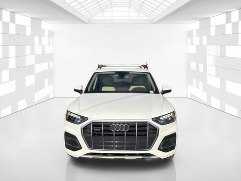 Used 2021 Audi Q5 2.0T Premium w/ Convenience Package AWD/4WD image 2