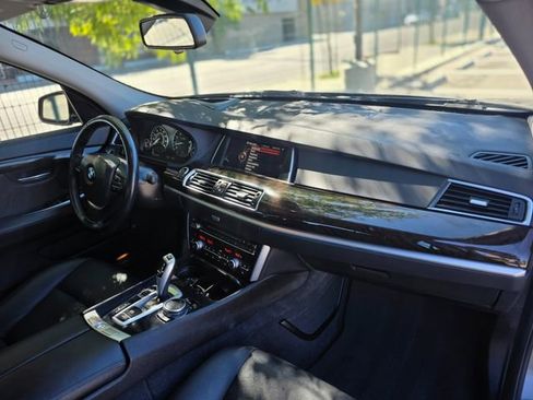 Used 2015 BMW 535i Gran Turismo image 32