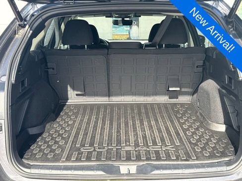 Certified 2025 Subaru Outback Premium AWD/4WD image 9