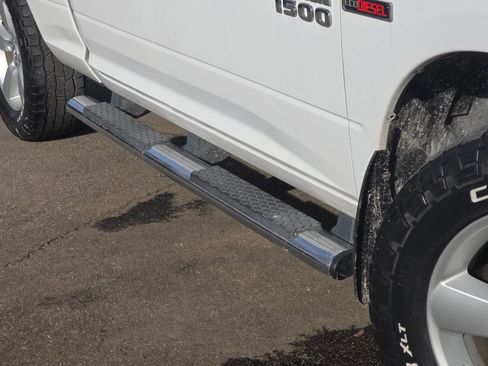 Used 2016 RAM 1500 Classic SLT w/ SLT Plus D←cor Group image 9