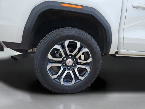 Used 2024 GMC Canyon AT4 w/ Technology Package AWD/4WD image 35