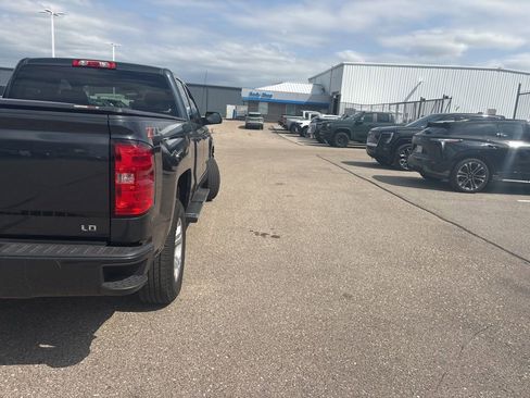 Used 2019 Chevrolet Silverado 1500 LT w/ All Star Edition image 9