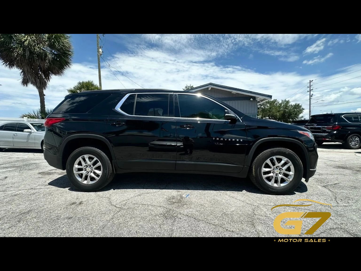 Used 2019 Chevrolet Traverse LT FWD image 3
