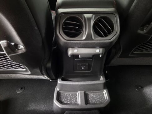 New 2026 Jeep Wrangler Unlimited Rubicon AWD/4WD image 19