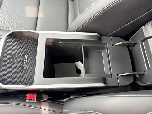 New 2026 GMC Terrain Elevation w/ Elevation Premium Package image 30