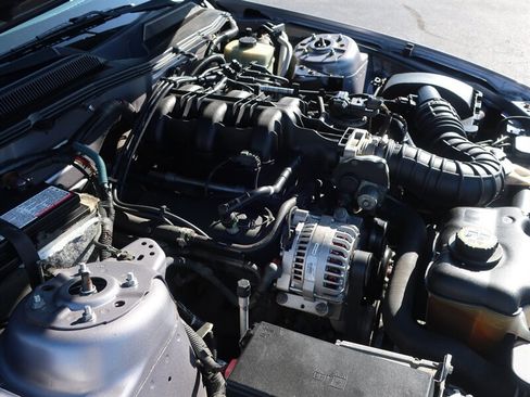 Used 2006 Ford Mustang Premium image 28