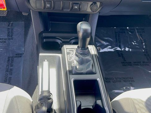 Certified 2023 Toyota Tacoma SR AWD/4WD image 20