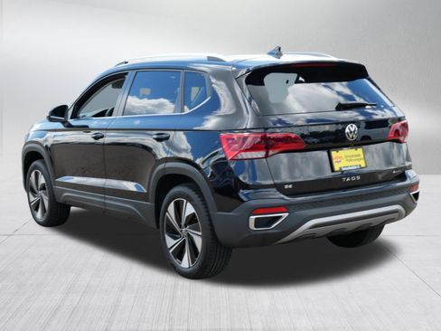 Used 2024 Volkswagen Taos SE AWD/4WD image 5