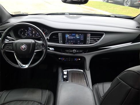 Used 2022 Buick Enclave Avenir w/ Avenir Technology Package image 10