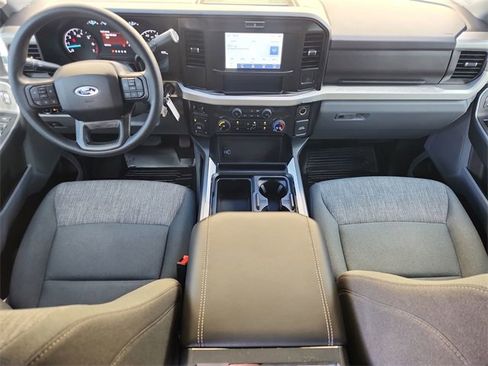 Used 2025 Ford F250 XLT w/ FX4 Off-Road Package image 18