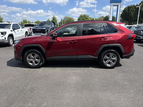 Used 2025 Toyota RAV4 XLE AWD/4WD image 7