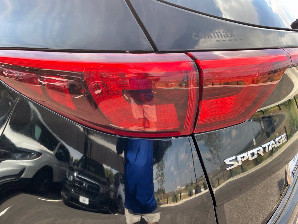 Used 2019 Kia Sportage LX AWD/4WD image 7
