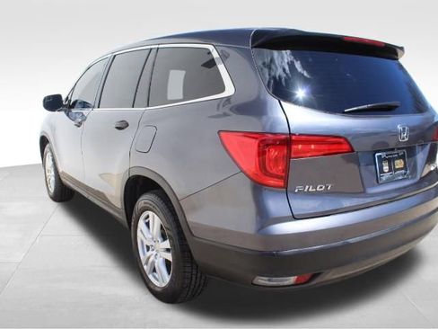 Used 2016 Honda Pilot LX image 4