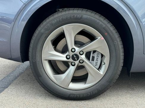 Certified 2026 Genesis GV70 2.5T Select image 4