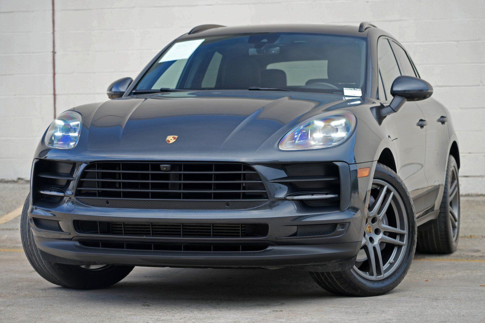 Used 2021 Porsche Macan AWD/4WD image 3