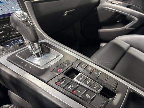 Used 2012 Porsche 911 Carrera S image 16
