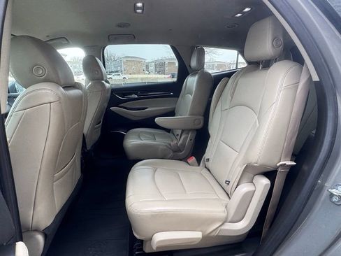Used 2018 Buick Enclave Essence image 33