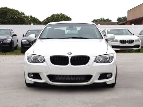 Used 2011 BMW 335i Convertible RWD image 3