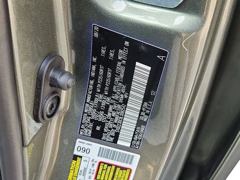 Used 2020 Toyota Sienna L image 27