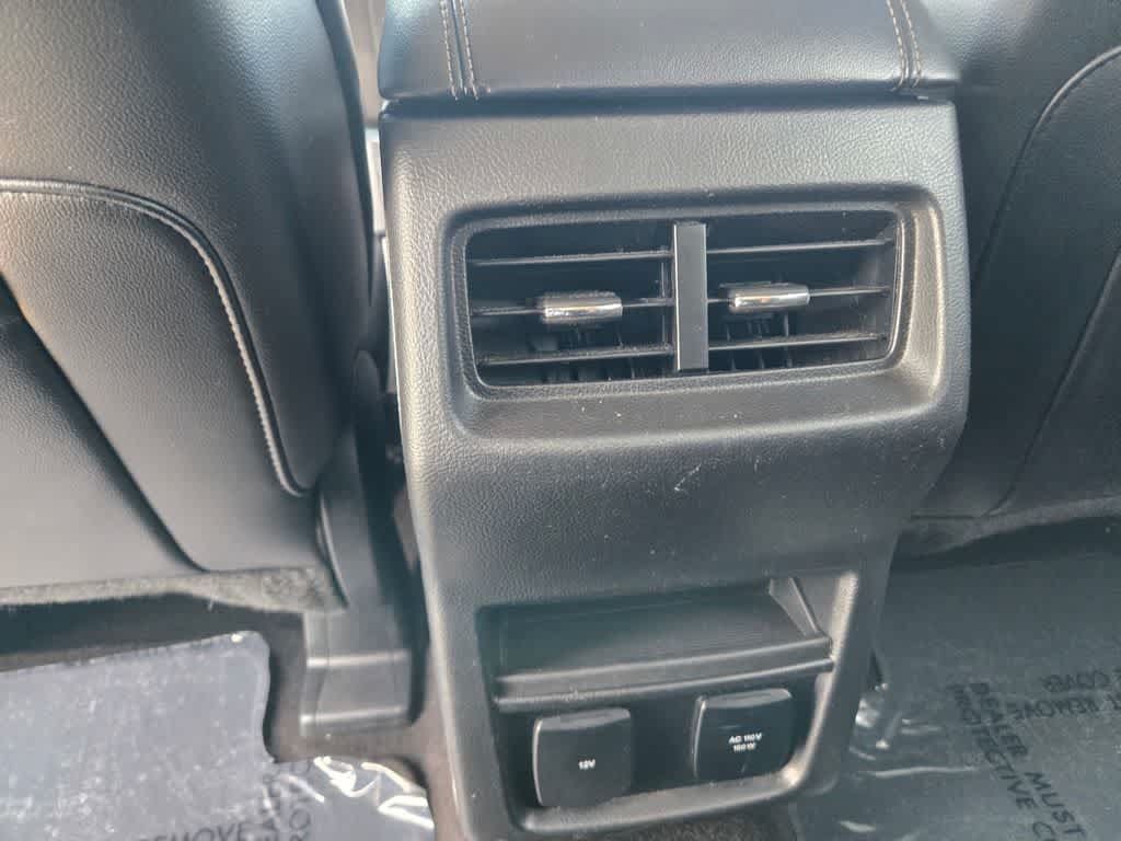 Used 2019 Ford Edge Titanium AWD/4WD image 12