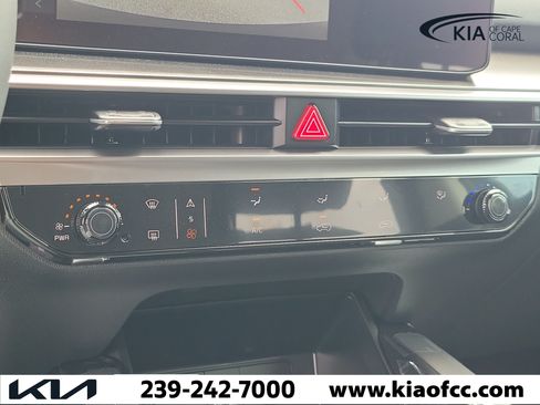 New 2026 Kia Sorento LX FWD image 25