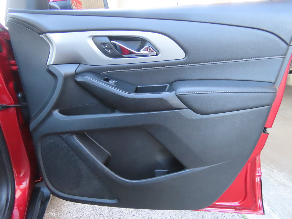 Used 2023 Chevrolet Traverse LT w/ LPO, Floor Liner Package AWD/4WD image 41