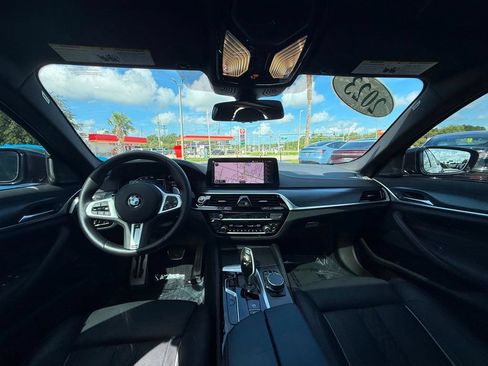 Used 2023 BMW M550i xDrive AWD/4WD image 21