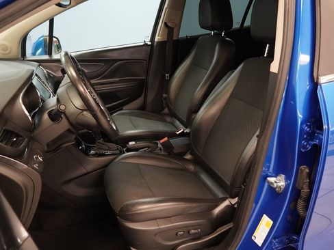 Used 2018 Buick Encore Preferred image 3