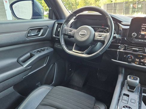 Used 2023 Nissan Pathfinder Rock Creek AWD/4WD image 9