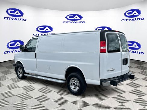 Used 2023 GMC Savana 2500 w/ Driver Convenience Package image 6