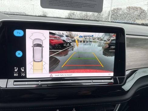 Certified 2025 Volkswagen Atlas SEL image 27