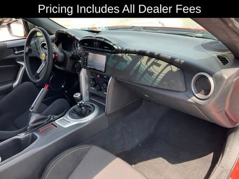 Used 2017 Toyota 86 RWD image 19