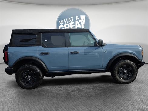 Used 2023 Ford Bronco Black Diamond image 2