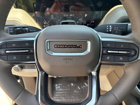 New 2026 GMC Yukon XL Denali w/ Denali Reserve Package AWD/4WD image 11